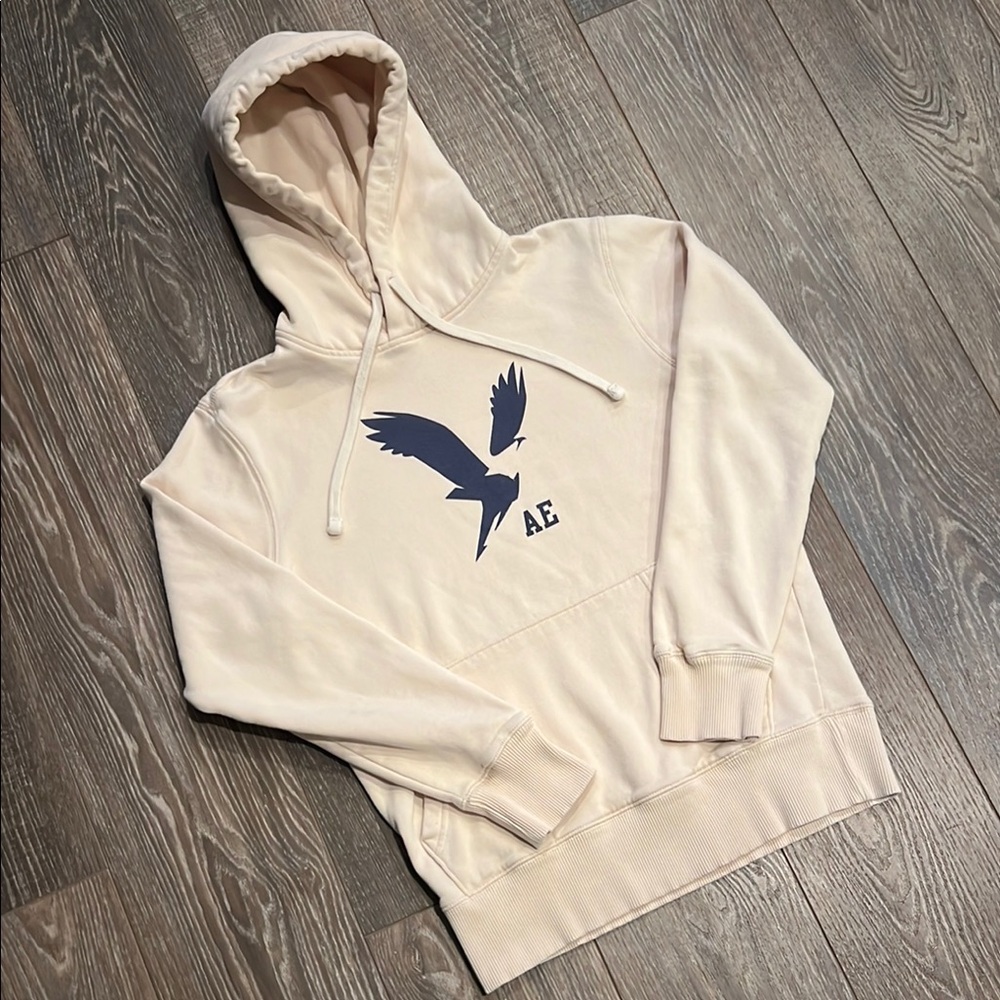 American Eagle Cream Hoodie